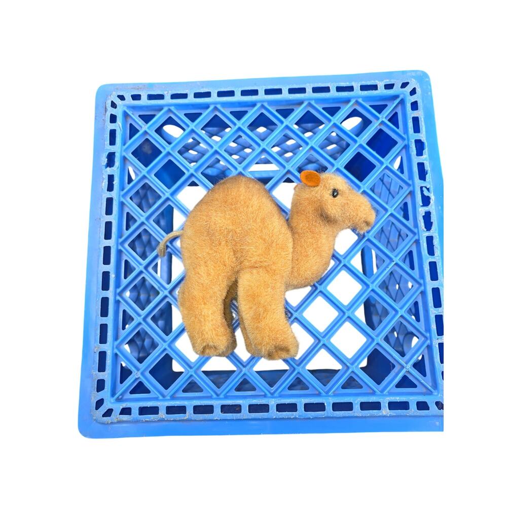 Steiff Camel 6" Trampy missing tag